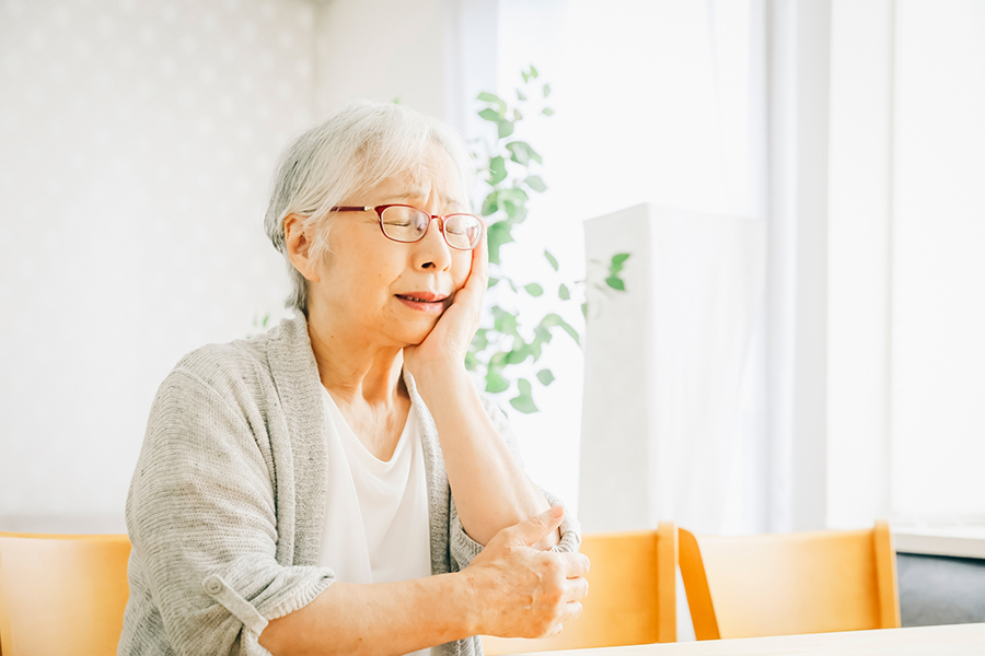 口が開きにくい・あごが痛いときに考えられる症状